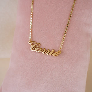 Carrie Name Necklace