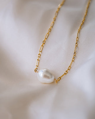 Zoey Pearl Choker