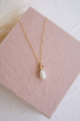 Laurel Teardrop Pearl Necklace