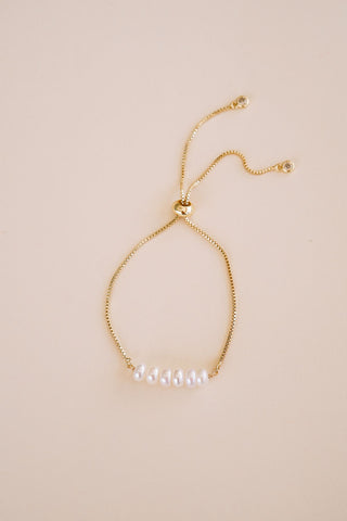 Lacey Pearl Bracelet