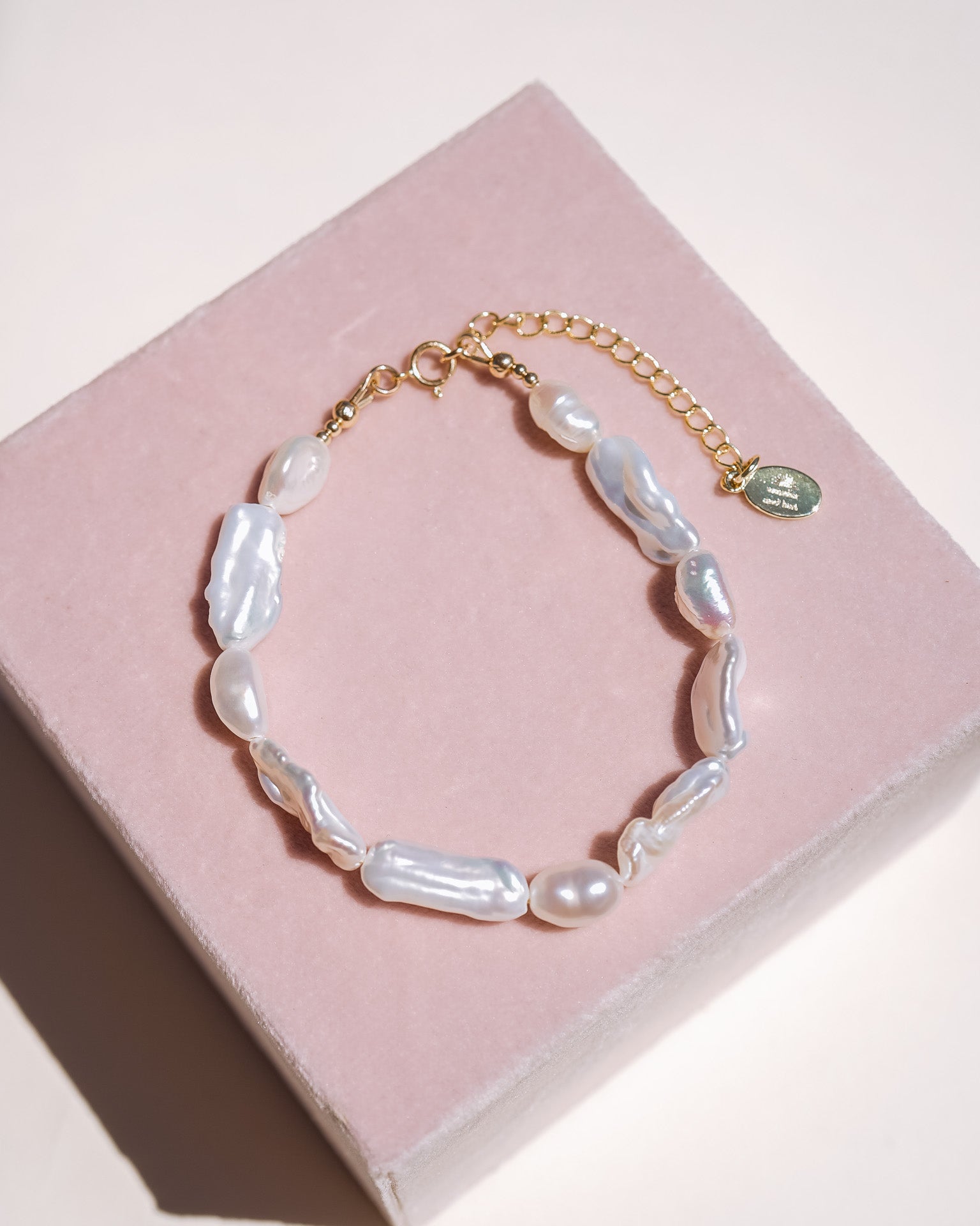 Kiara Pearl Bracelet