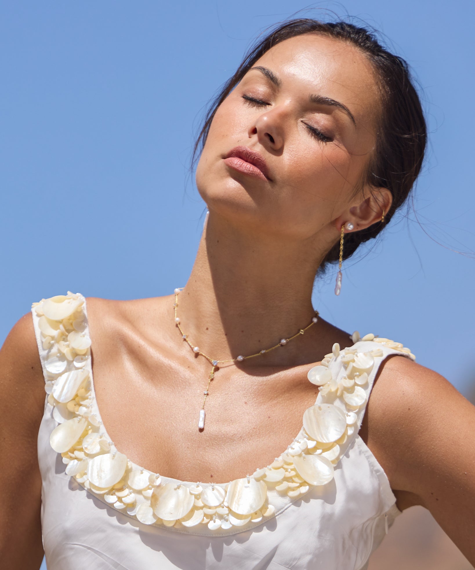 Della Pearl & Crystal Lariat