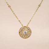 Stella Pendant Necklace