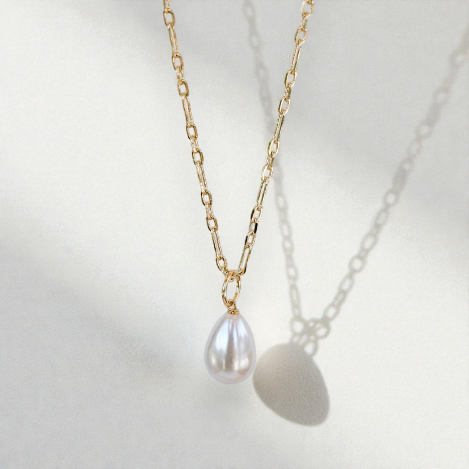 Ella Teardrop Pearl Necklace