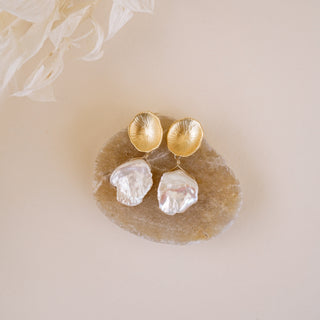 Mara Pearl Earrings