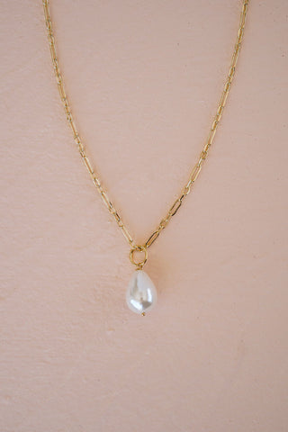 Ella Teardrop Pearl Necklace