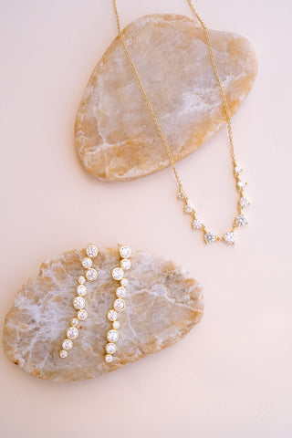 Serene Twinkle Necklace