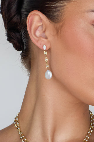 Hannah Pearl Drop Earrings