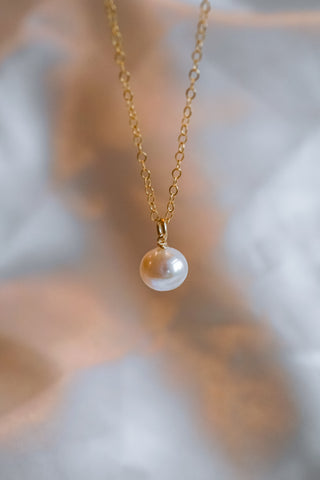 Evelyn Single Pearl Necklace