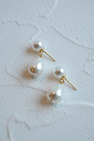 Evelyn Teardrop Pearl Earrings