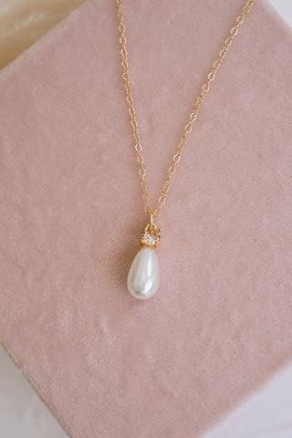 Laurel Teardrop Pearl Necklace