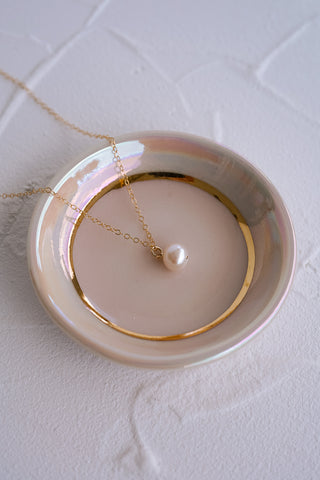 Evelyn Single Pearl Necklace