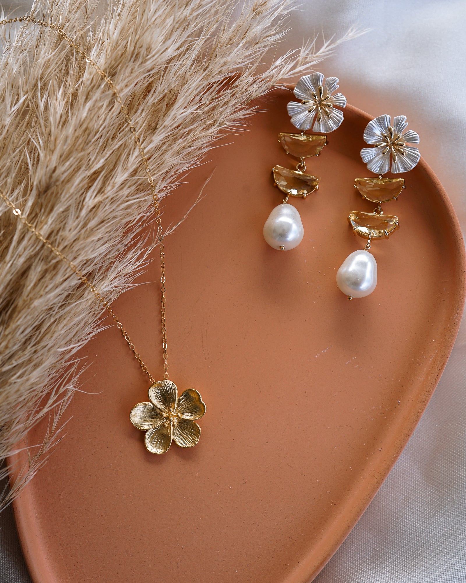 Bloom Gold Necklace - Wander + Lust Jewelry