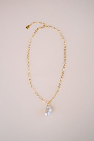 Elowen Pearl Pendant Necklace
