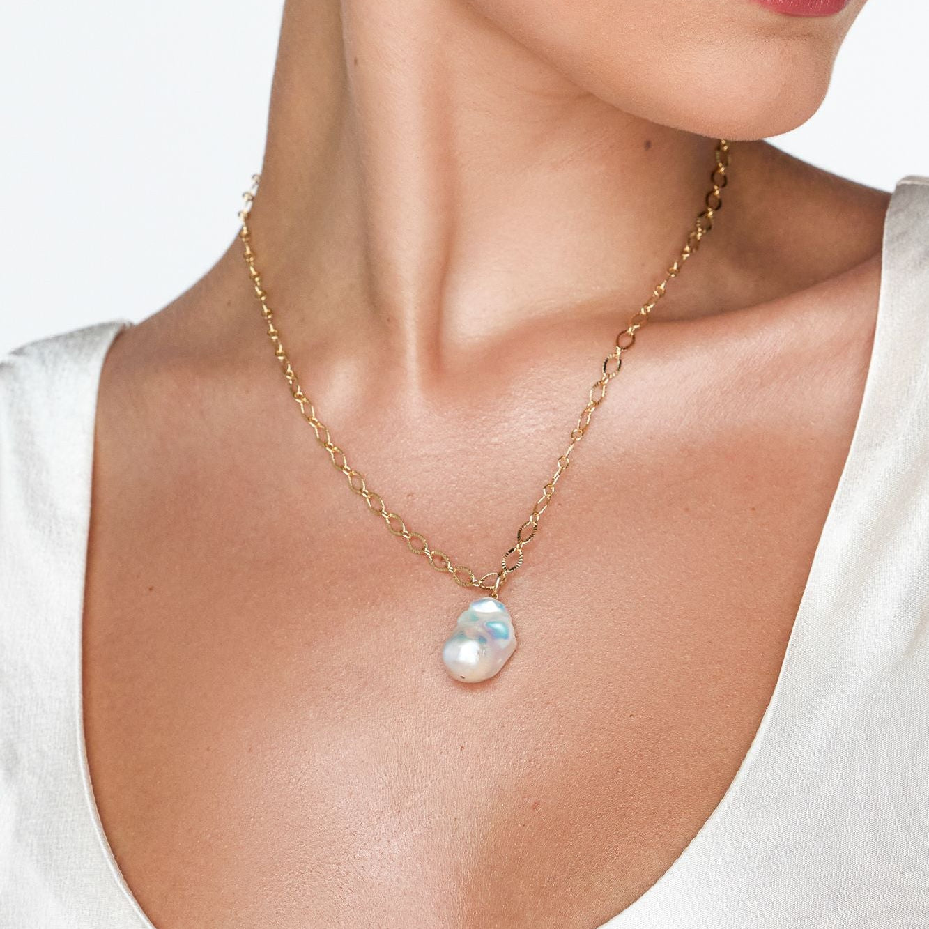 Elowen Pearl Pendant Necklace - Wander + Lust Jewelry